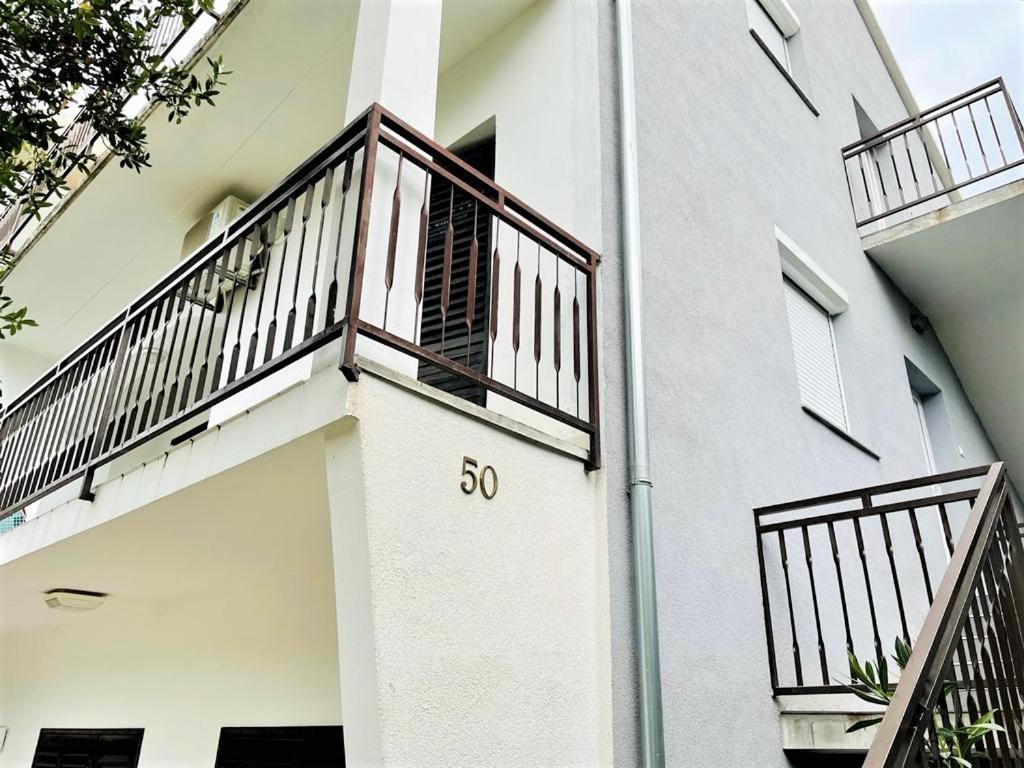 Apartments Ivan Водице Екстериор снимка