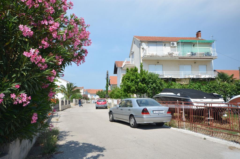 Apartments Ivan Водице Екстериор снимка