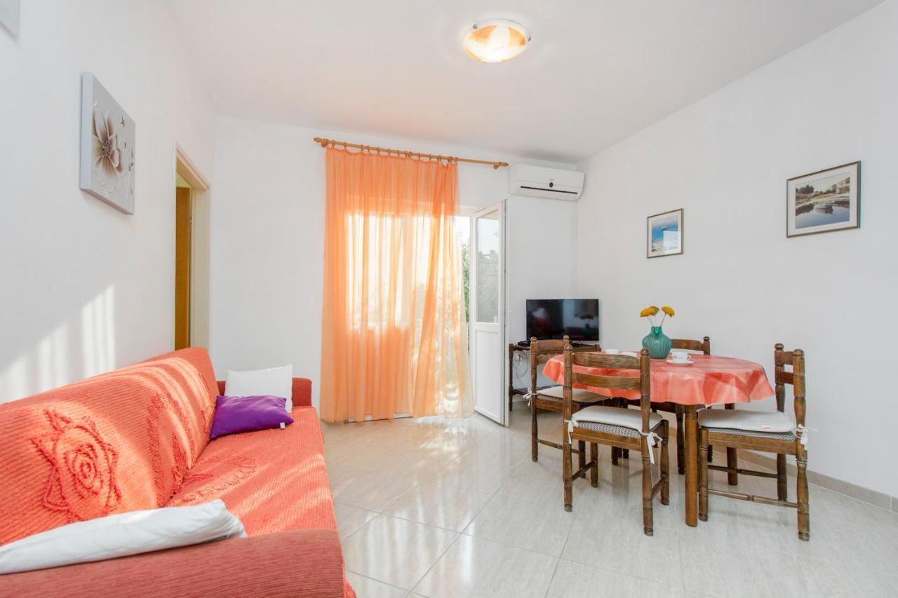 Apartments Ivan Водице Екстериор снимка